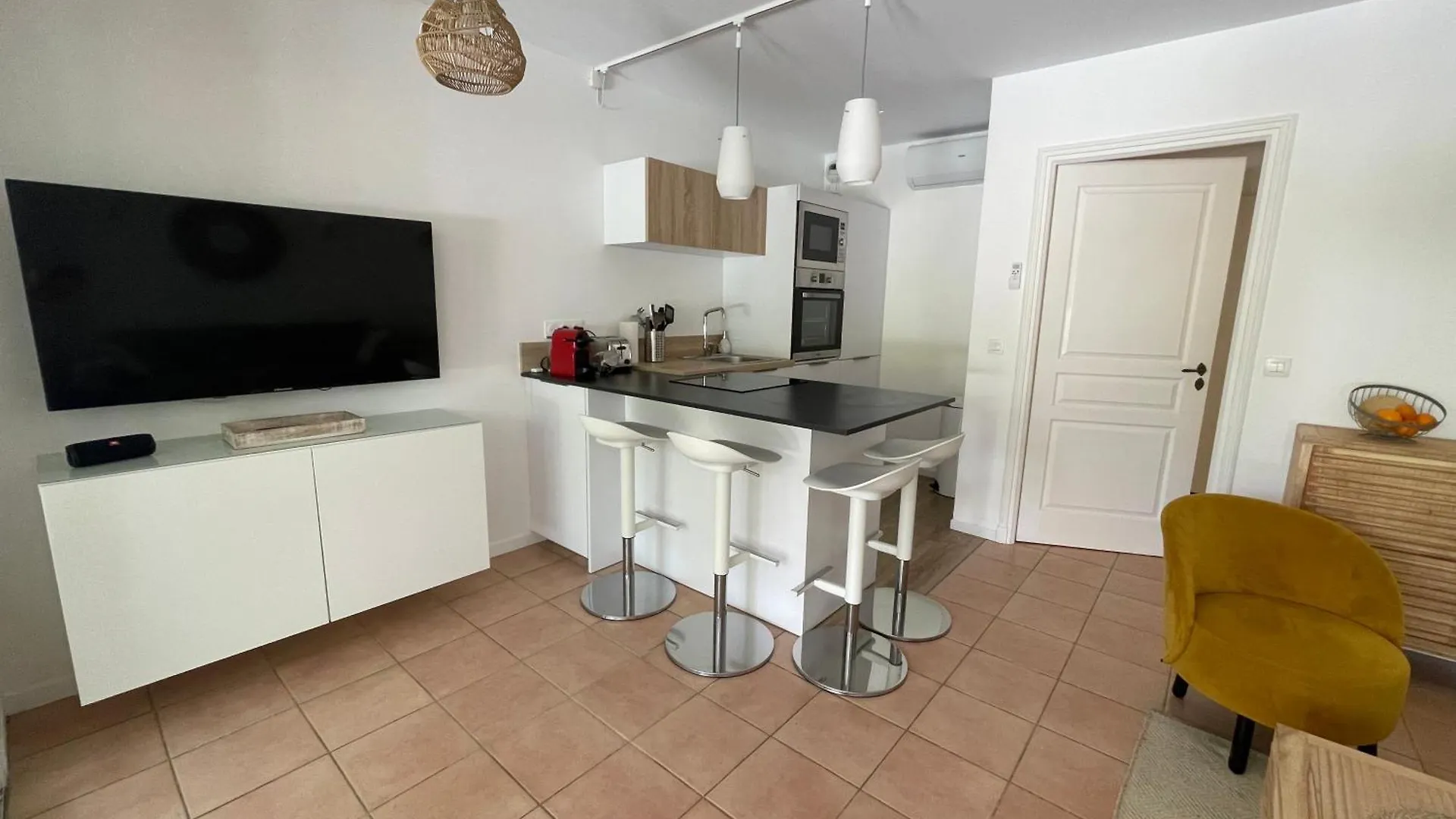 Maison Grimaud 0*,